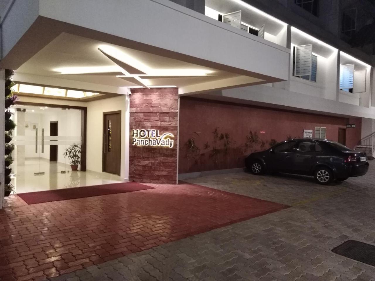 Hotel Panchavady Tiruvalla Εξωτερικό φωτογραφία