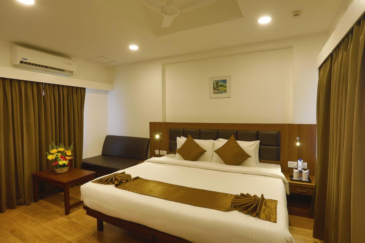 Hotel Panchavady Tiruvalla Εξωτερικό φωτογραφία