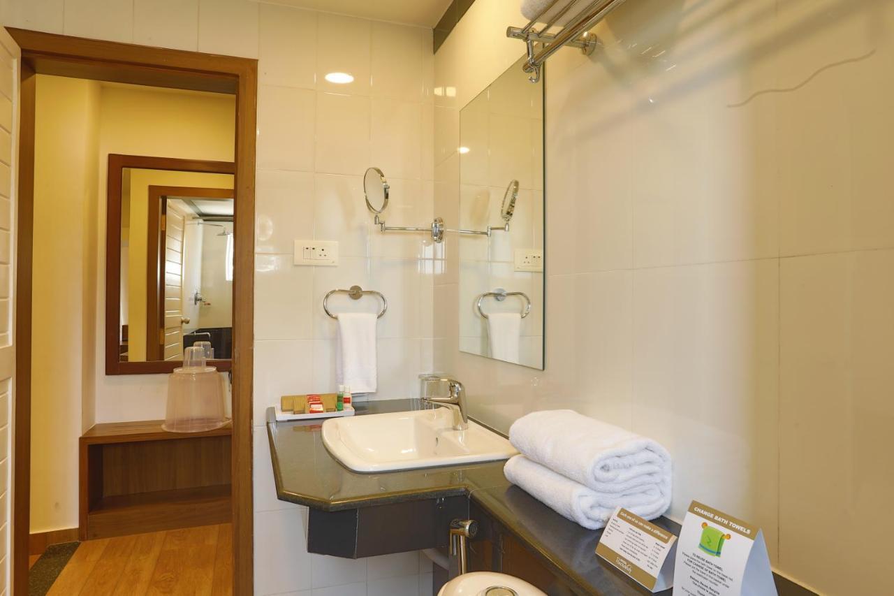 Hotel Panchavady Tiruvalla Εξωτερικό φωτογραφία