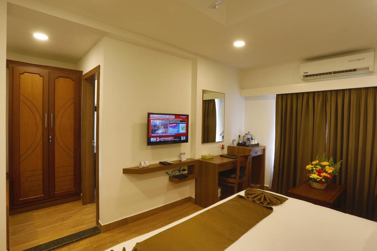 Hotel Panchavady Tiruvalla Εξωτερικό φωτογραφία