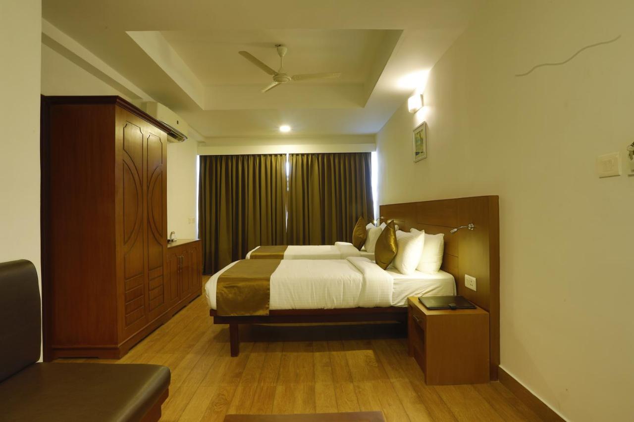 Hotel Panchavady Tiruvalla Εξωτερικό φωτογραφία