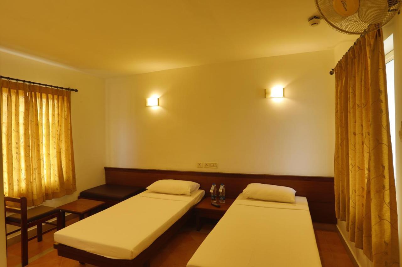 Hotel Panchavady Tiruvalla Εξωτερικό φωτογραφία