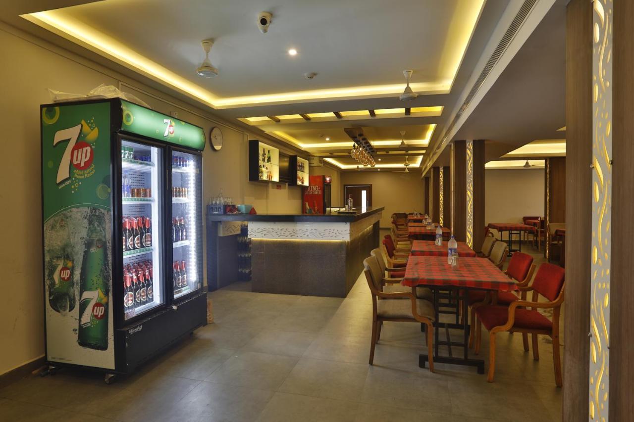 Hotel Panchavady Tiruvalla Εξωτερικό φωτογραφία
